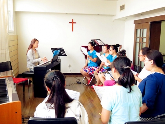 Jubilee China Chorus Team Weekly Fellowship Continues