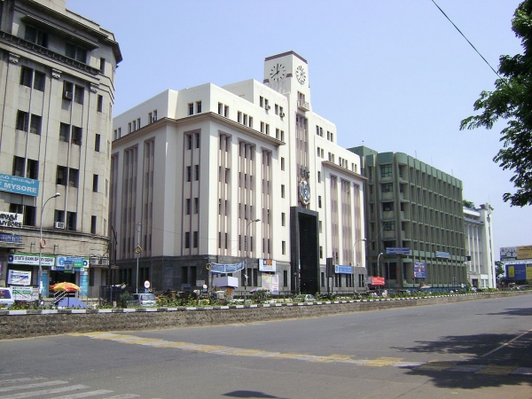 Perry's Corner, Chennai, India by L.vivian.richard at en.wikipedia http://creativecommons.org/licenses/by-sa/3.0/legalcode
