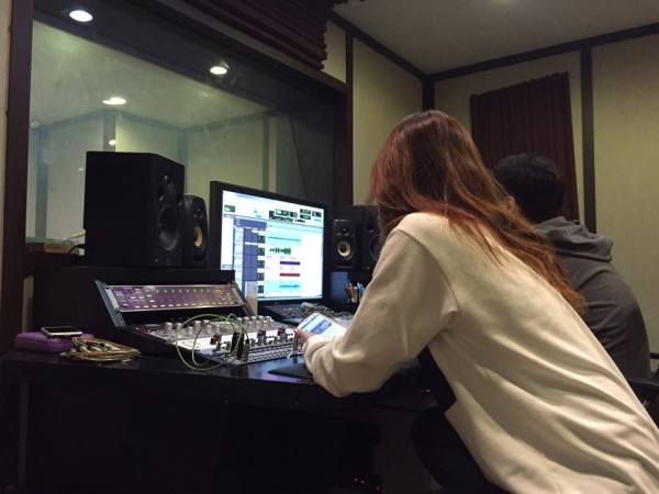 Esther, Winner of Jubilee Korea's 'OPENMIKE Season 1' to Release Single Album
